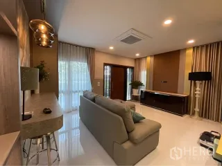 À louer et à vendre 5 chambres maison à Bang Phli, Samut Prakan