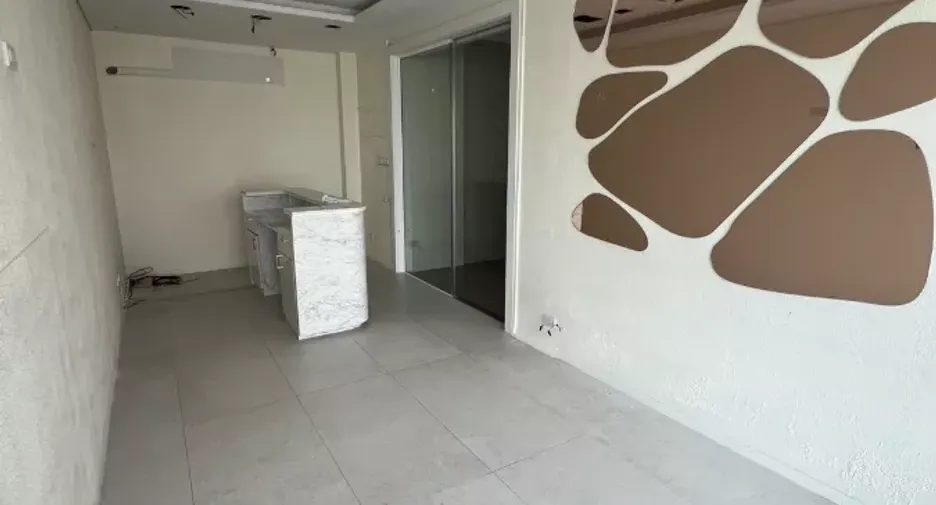 For rent retail Space in Watthana, Bangkok