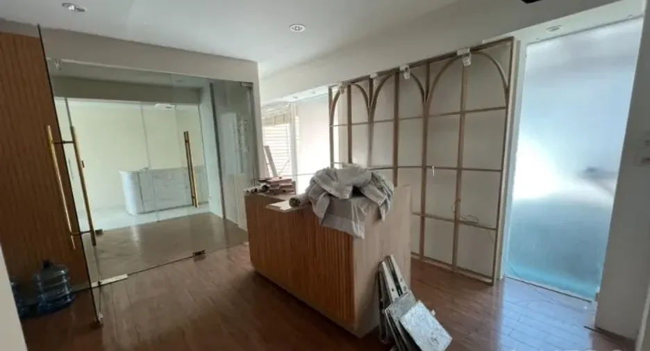 For rent retail Space in Watthana, Bangkok