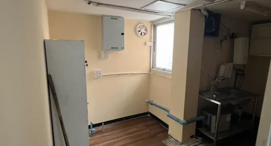 For rent retail Space in Watthana, Bangkok