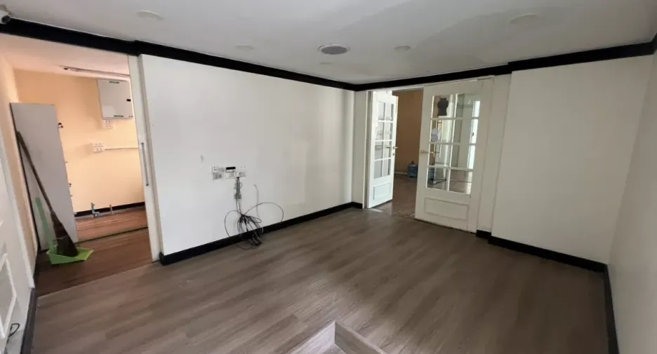 For rent retail Space in Watthana, Bangkok
