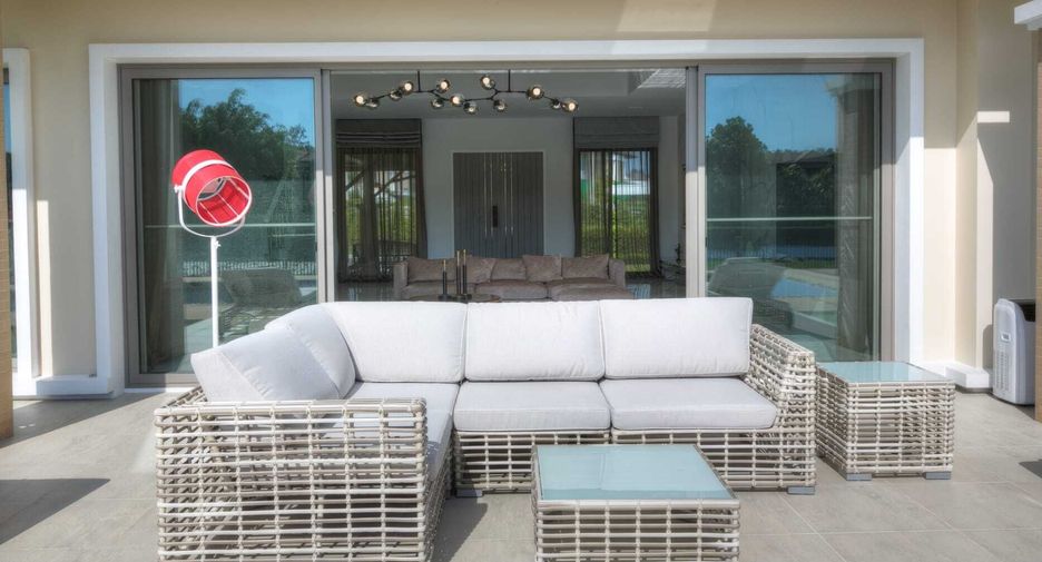 Villa en venta de 4 habitaciones en Thalang, Phuket