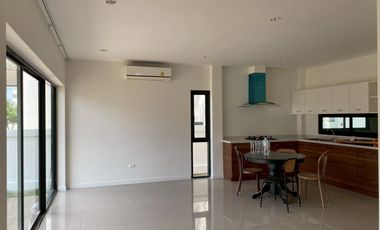 ขาย และ ให้เช่า 4 ห้องนอน บ้านเดี่ยว ใน พัทยาตะวันออก, พัทยา