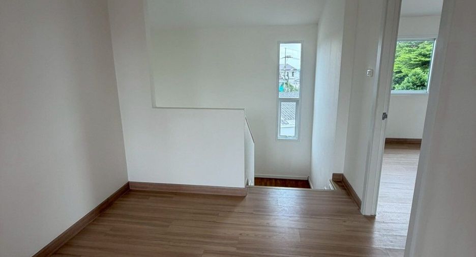 Haus zum Kauf mit 3 Zimmer in Bang Lamung, Chonburi