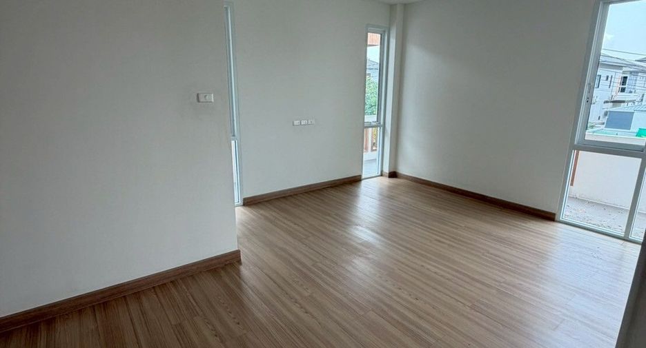 Haus zum Kauf mit 3 Zimmer in Bang Lamung, Chonburi