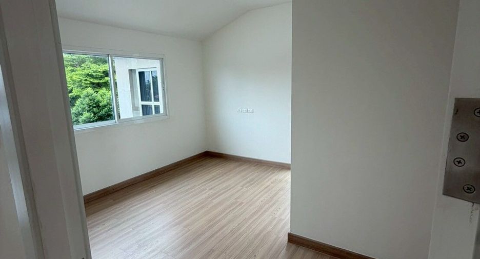 Haus zum Kauf mit 3 Zimmer in Bang Lamung, Chonburi