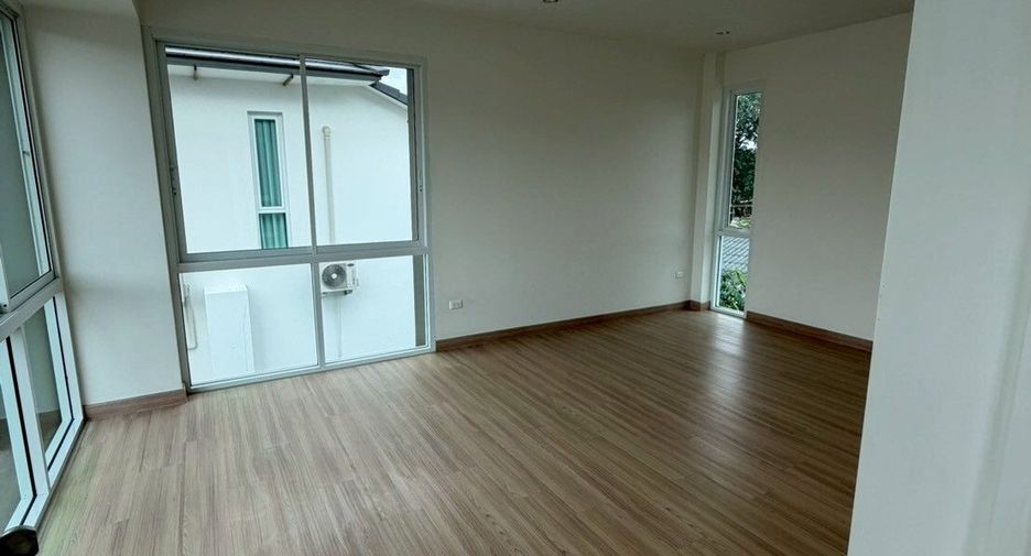 Haus zum Kauf mit 3 Zimmer in Bang Lamung, Chonburi