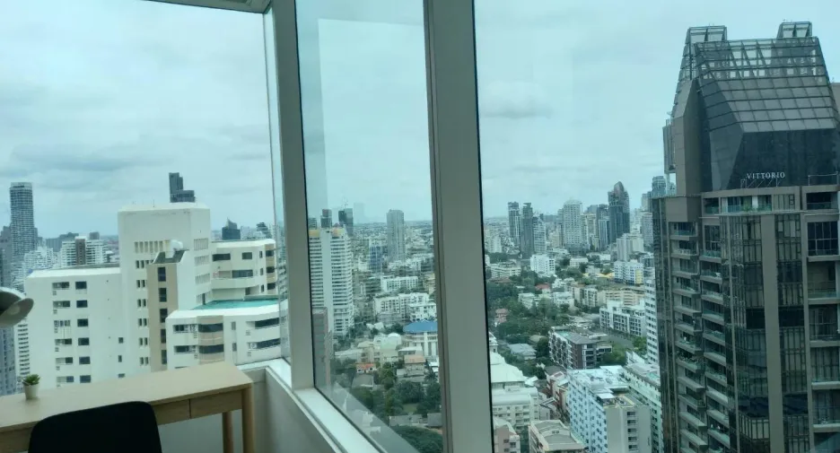 Condo en alquiler de 2 habitaciones en Khlong Toei, Bangkok