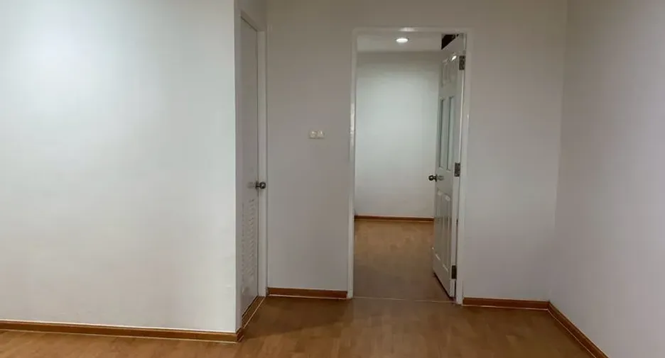 Condo en alquiler de 2 habitaciones en Khlong Toei, Bangkok