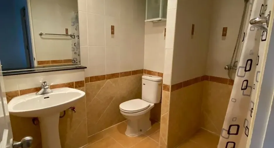 Condo en alquiler de 2 habitaciones en Khlong Toei, Bangkok