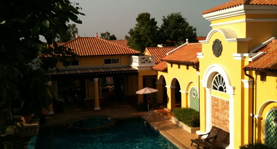 For sale 2 bedrooms condo in Bang Phli, Samut Prakan