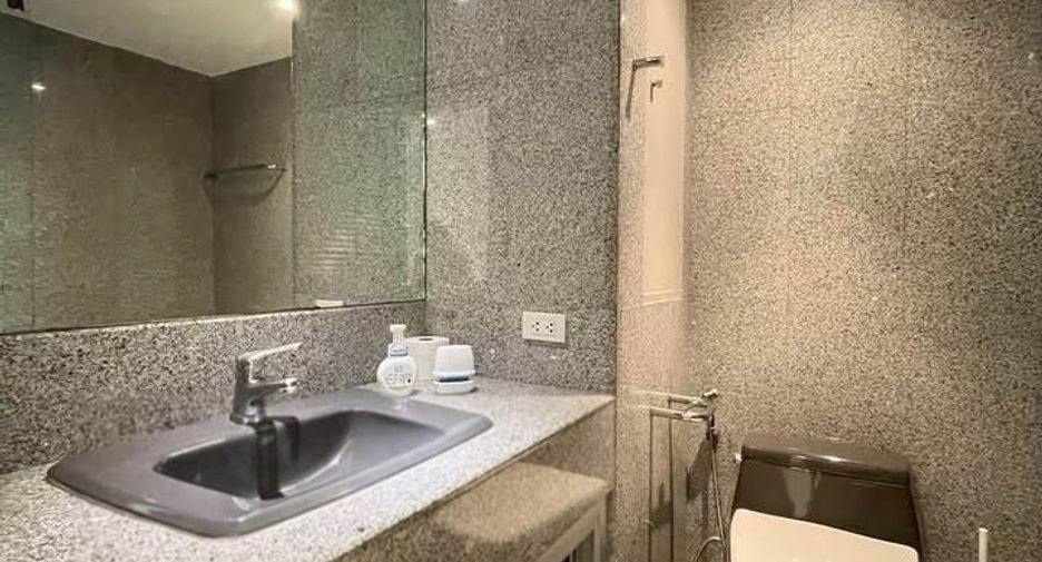Condo en alquiler de 2 habitaciones en Sathon, Bangkok