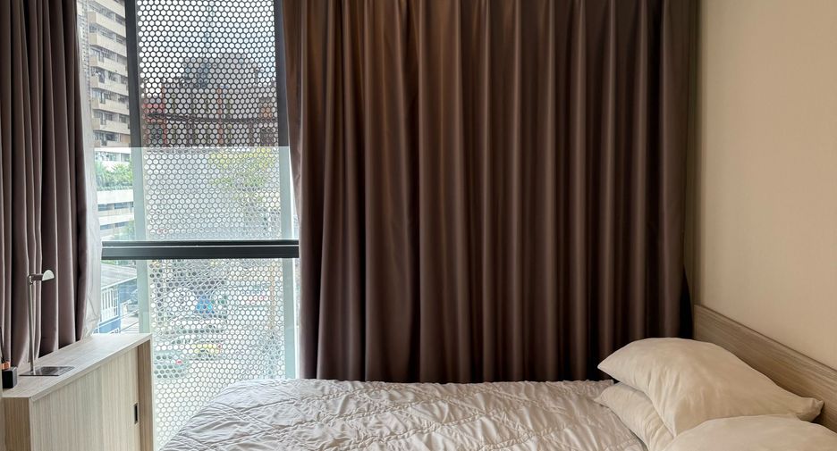 À louer 2 chambres condo à Watthana, Bangkok