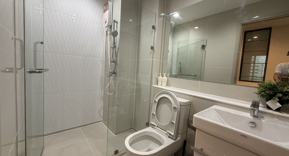 For rent 1 bed condo in Pathum Wan, Bangkok