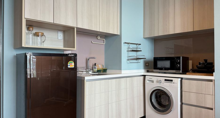 For rent 1 bed condo in Khlong Toei, Bangkok