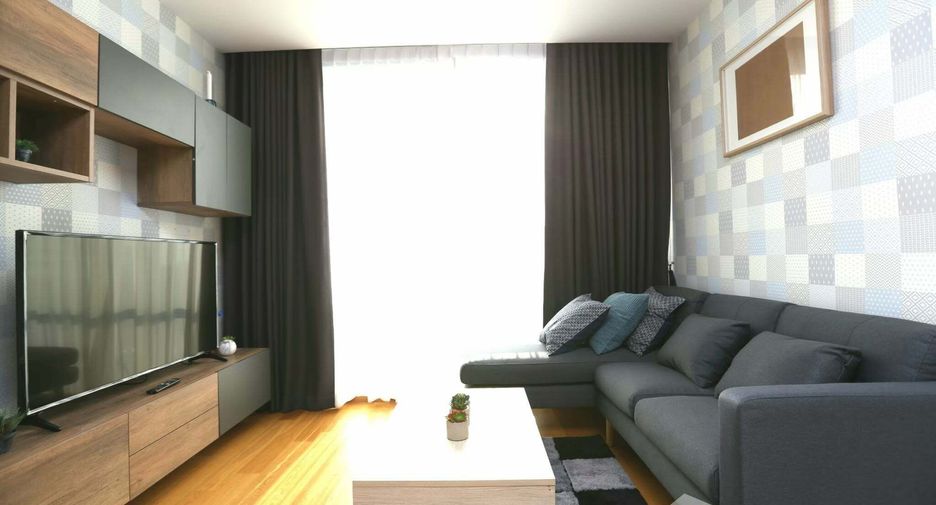 For sale そして for rent 2 ベッドルーム condo in Sathon, Bangkok