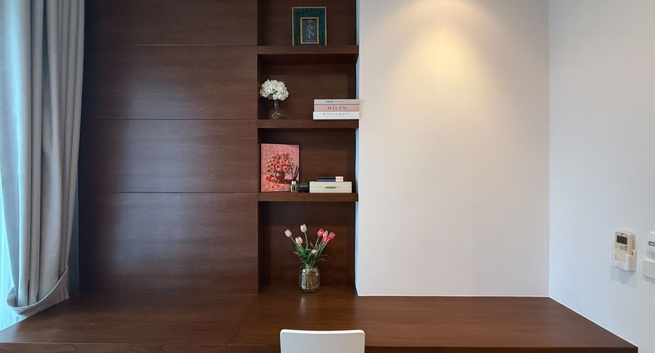 For rent 2 bedrooms condo in Khlong Toei, Bangkok