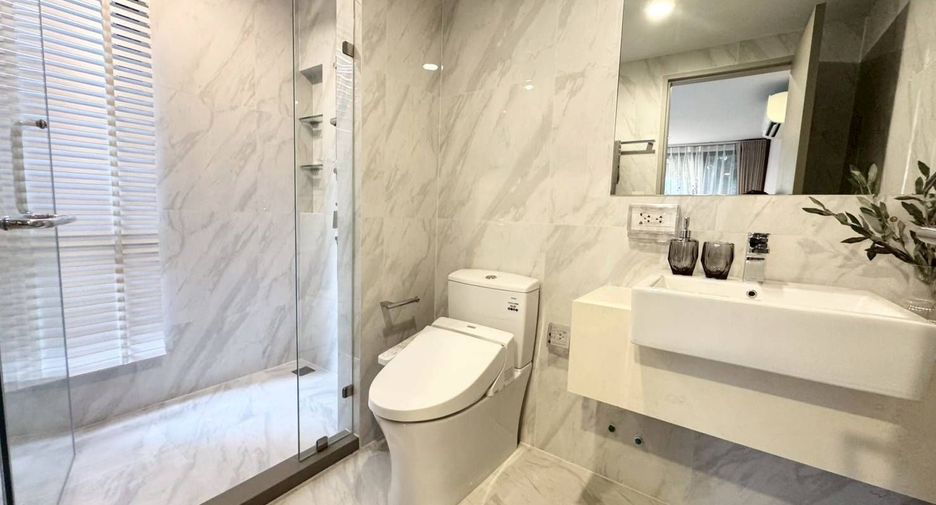 For rent 2 bedrooms condo in Khlong Toei, Bangkok