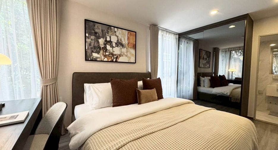 For rent 2 bedrooms condo in Khlong Toei, Bangkok
