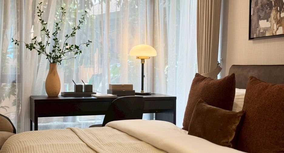 For rent 2 bedrooms condo in Khlong Toei, Bangkok