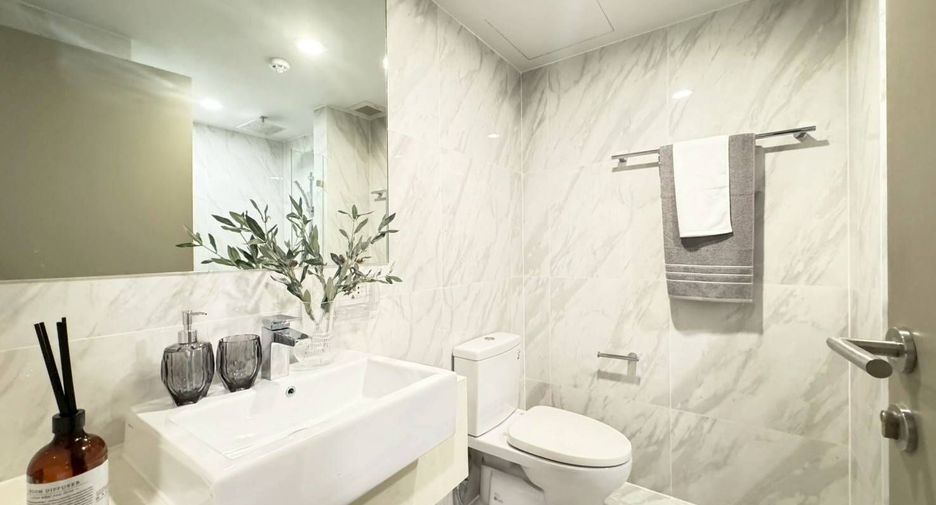 For rent 2 bedrooms condo in Khlong Toei, Bangkok