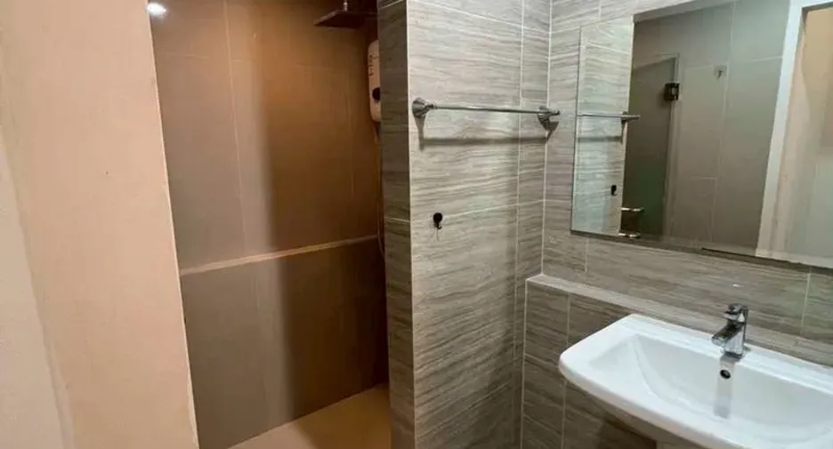 For rent 2 ベッドルーム condo in Mueang Samut Prakan, Samut Prakan