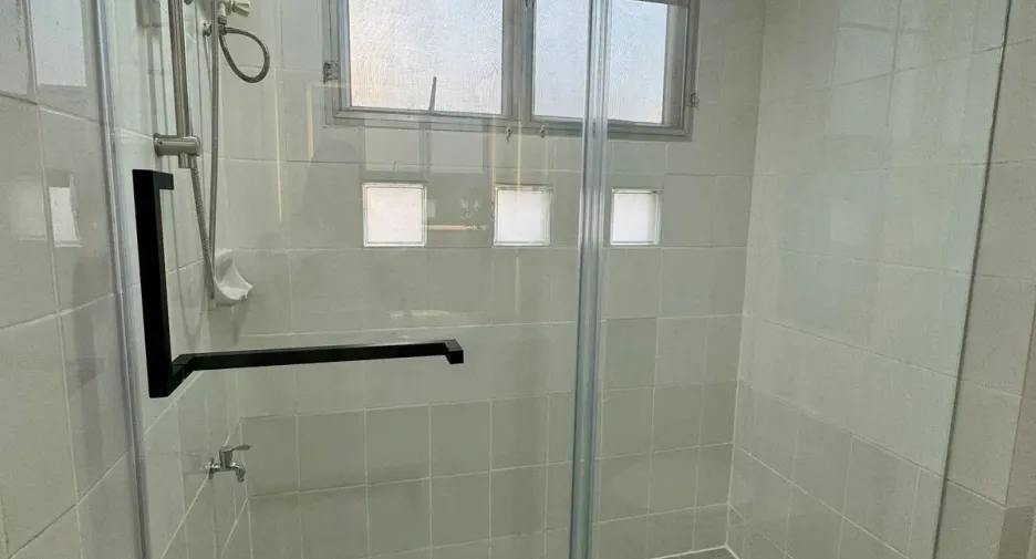 For rent 2 bedrooms condo in Ratchathewi, Bangkok
