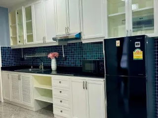 Wohnung zur Miete mit 2 Zimmer in Ratchathewi, Bangkok