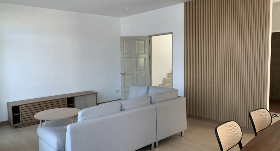 For rent 3 bedrooms townhouse in Mueang Phuket, Phuket