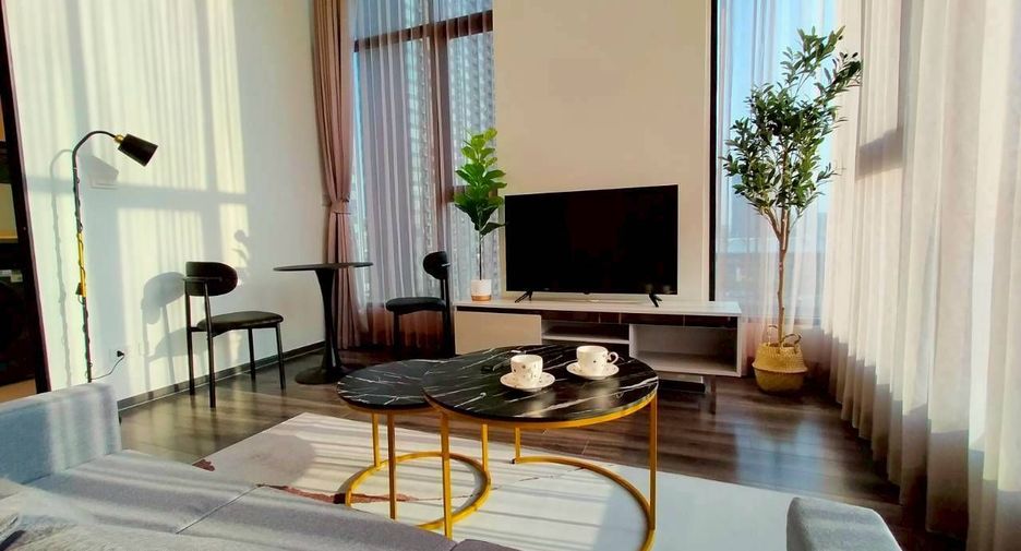 For rent 2 bedrooms condo in Ratchathewi, Bangkok