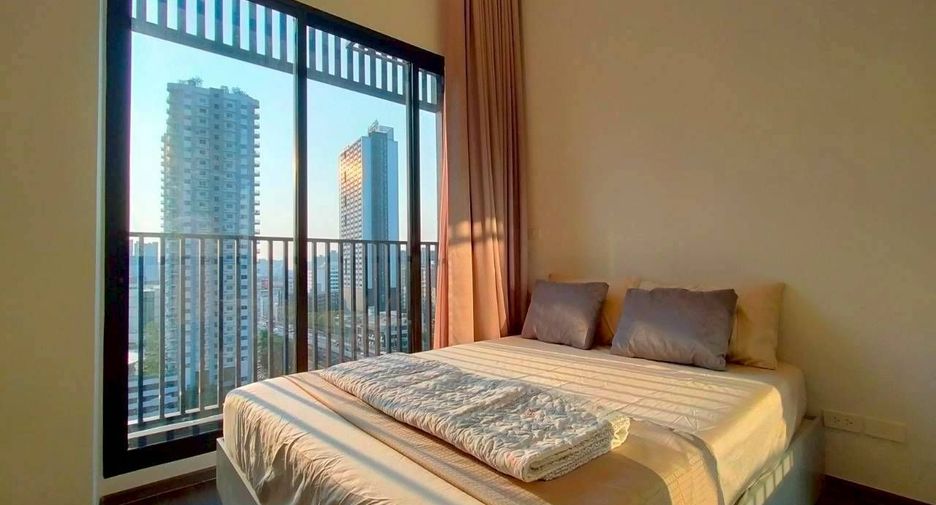For rent 2 bedrooms condo in Ratchathewi, Bangkok