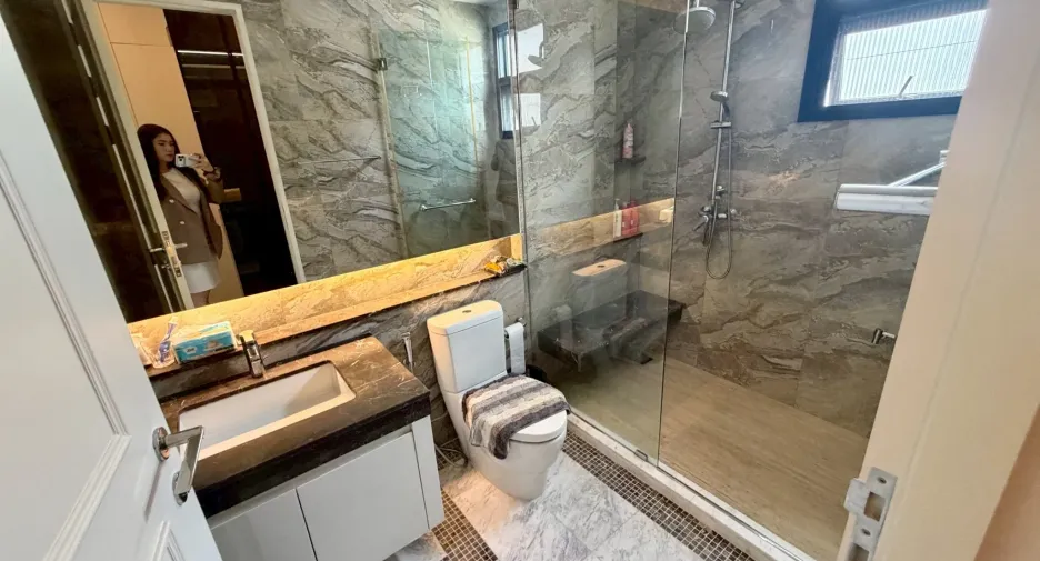 For sale 4 bedrooms house in Suan Luang, Bangkok