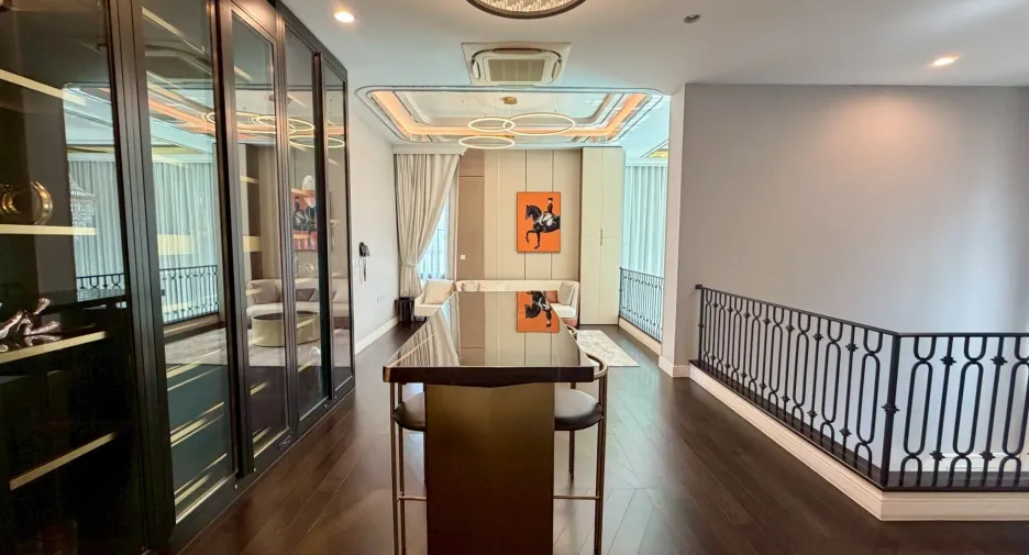 For sale 4 bedrooms house in Suan Luang, Bangkok