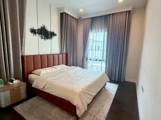For sale 4 bedrooms house in Suan Luang, Bangkok