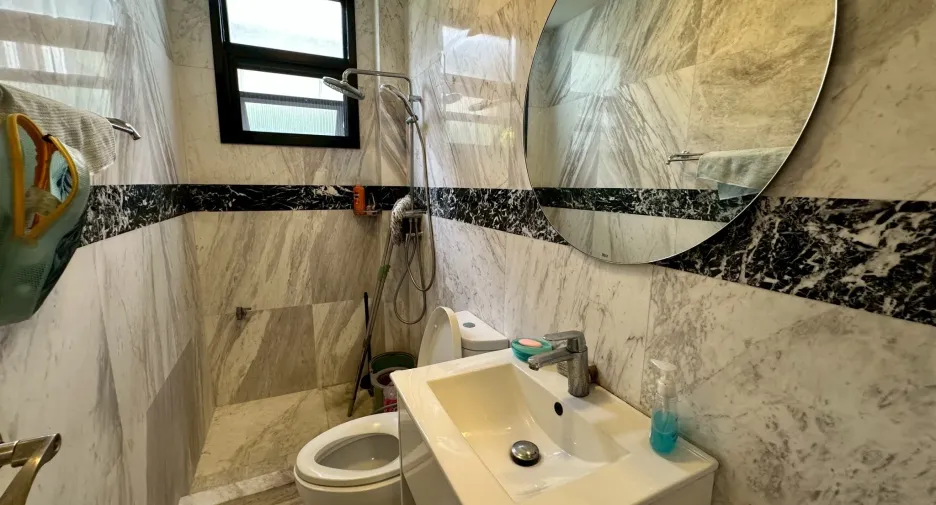 For sale 4 bedrooms house in Suan Luang, Bangkok