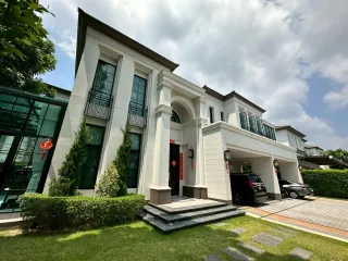 For sale 4 bedrooms house in Suan Luang, Bangkok