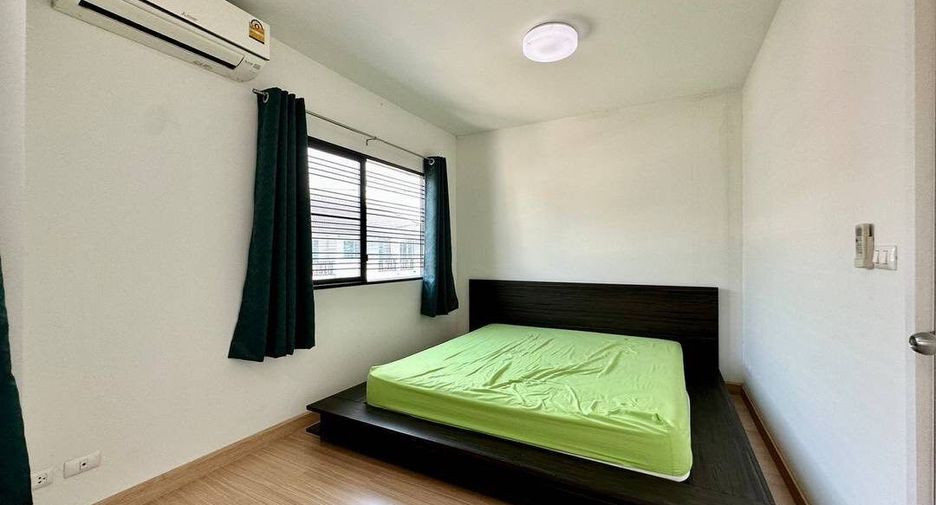 For sale 3 bedrooms townhouse in Bang Khae, Bangkok