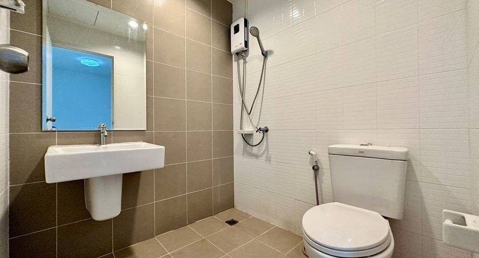 For sale 3 bedrooms townhouse in Bang Khae, Bangkok