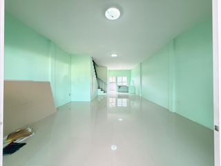 For sale 2 bedrooms townhouse in Bang Lamung, Chonburi