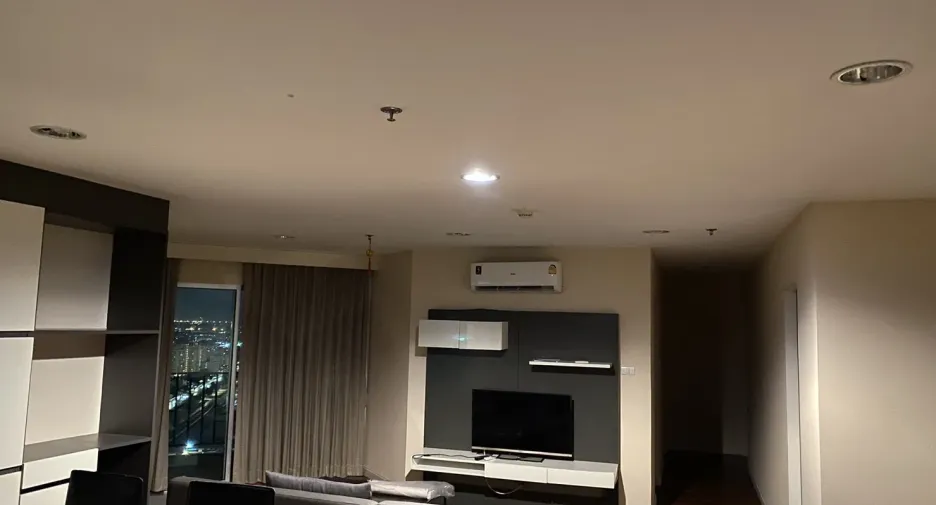 ขาย และ ให้เช่า 3 ห้องนอน คอนโด ใน ห้วยขวาง, กรุงเทพฯ
