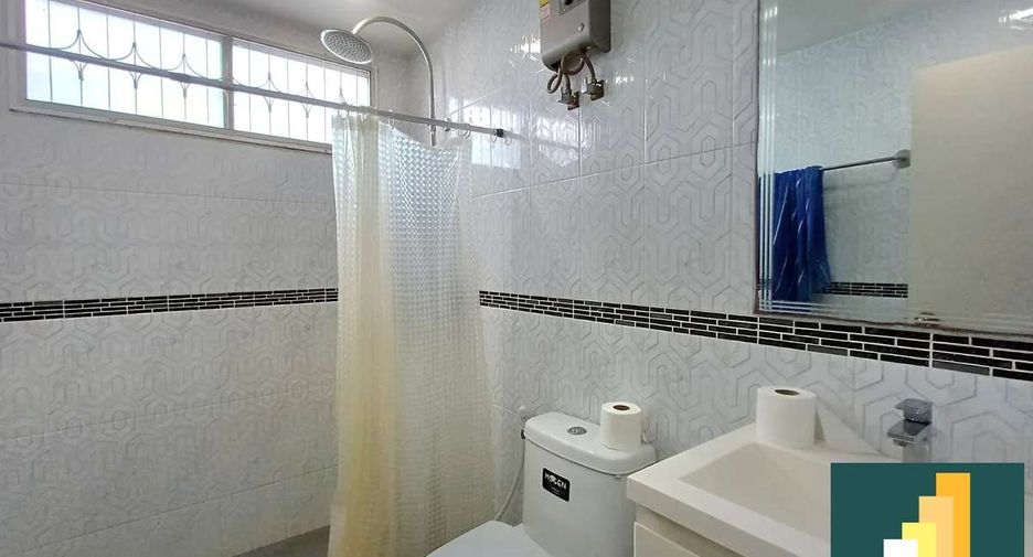 Casa adosada en alquiler y en venta de 2 habitaciones en South Pattaya, Pattaya