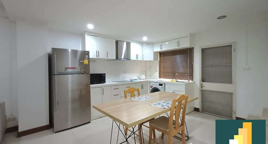 Casa adosada en alquiler y en venta de 2 habitaciones en South Pattaya, Pattaya