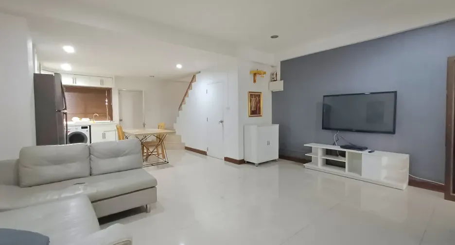 For rent and for sale 2 bedrooms townhouse in Bang Lamung, Chonburi
