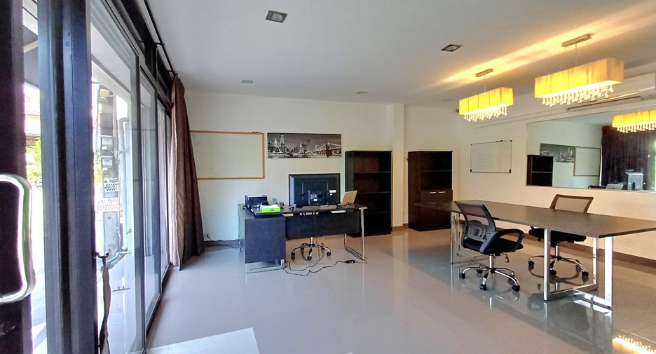 Casa adosada en alquiler y en venta de 2 habitaciones en South Pattaya, Pattaya