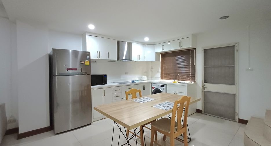 Casa adosada en alquiler y en venta de 2 habitaciones en South Pattaya, Pattaya