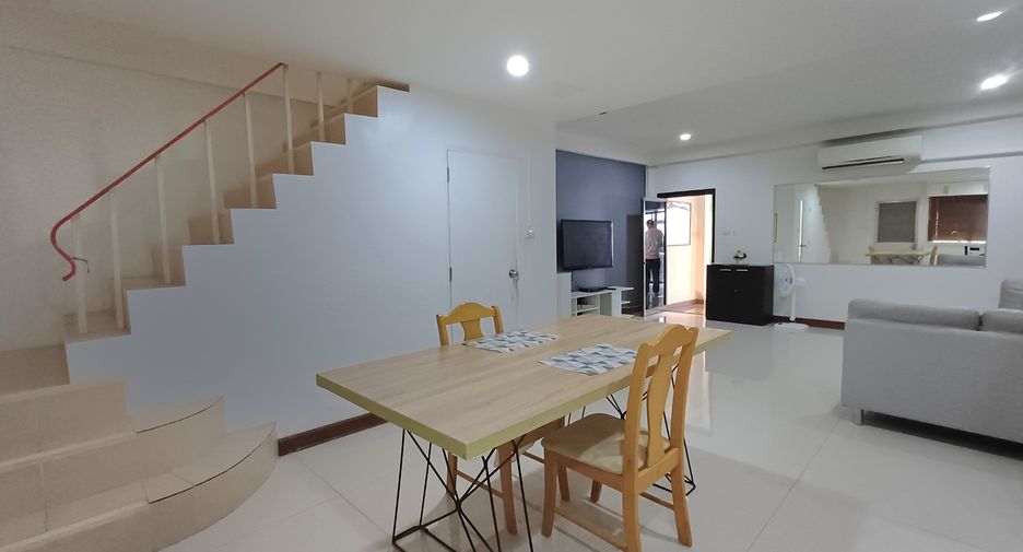 Casa adosada en alquiler y en venta de 2 habitaciones en South Pattaya, Pattaya