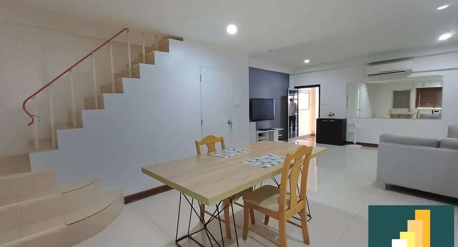 Casa adosada en alquiler y en venta de 2 habitaciones en South Pattaya, Pattaya