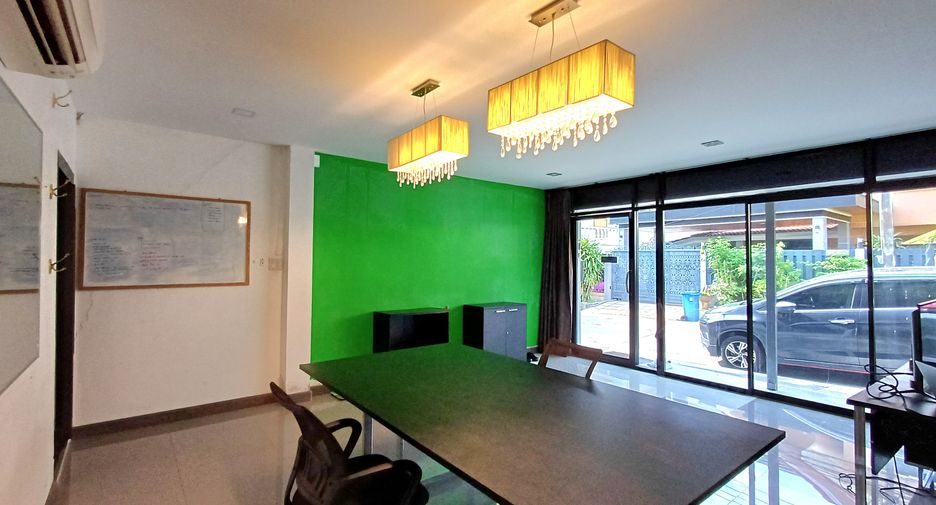 Casa adosada en alquiler y en venta de 2 habitaciones en South Pattaya, Pattaya
