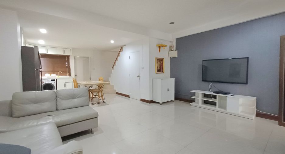 Casa adosada en alquiler y en venta de 2 habitaciones en South Pattaya, Pattaya
