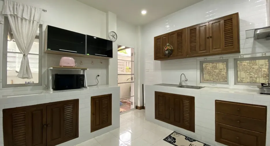 For rent 4 bedrooms house in Hang Dong, Chiang Mai